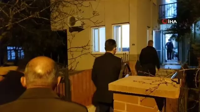 Son dakika haberi... Sahil kenarında ölü bulunan Kaymakam Kurt'un cenazesi Adli Tıp'a kaldırıldı Son dakika haberi... Sahil kenarında ölü bulunan Kaymakam Kurt'un cenazesi Adli Tıp'a kaldırıldı