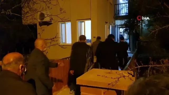 Son dakika haberi... Sahil kenarında ölü bulunan Kaymakam Kurt'un cenazesi Adli Tıp'a kaldırıldı Son dakika haberi... Sahil kenarında ölü bulunan Kaymakam Kurt'un cenazesi Adli Tıp'a kaldırıldı