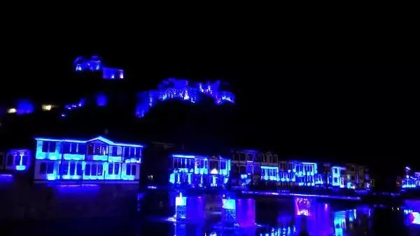 AMASYA Şehzadeler şehri Amasya'da otizme 'mavi' farkındalık AMASYA Şehzadeler şehri Amasya'da otizme 'mavi' farkındalık