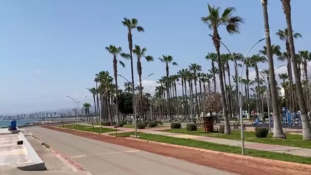 Son dakika... Sokağa çıkma kısıtlaması nedeniyle sessizlik hakim Son dakika... Sokağa çıkma kısıtlaması nedeniyle sessizlik hakim