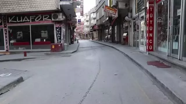 Sokağa çıkma kısıtlaması nedeniyle sessizlik hakim Sokağa çıkma kısıtlaması nedeniyle sessizlik hakim