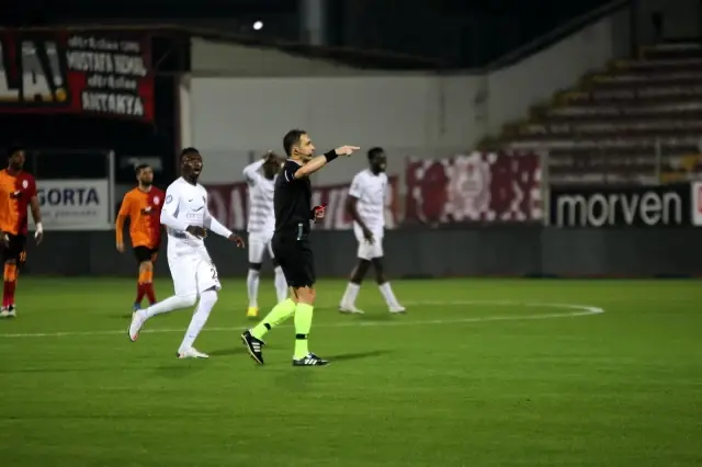 Süper Lig: Hatayspor: 3 - Galatasaray: 0 (Maç sonucu) Süper Lig: Hatayspor: 3 - Galatasaray: 0 (Maç sonucu)