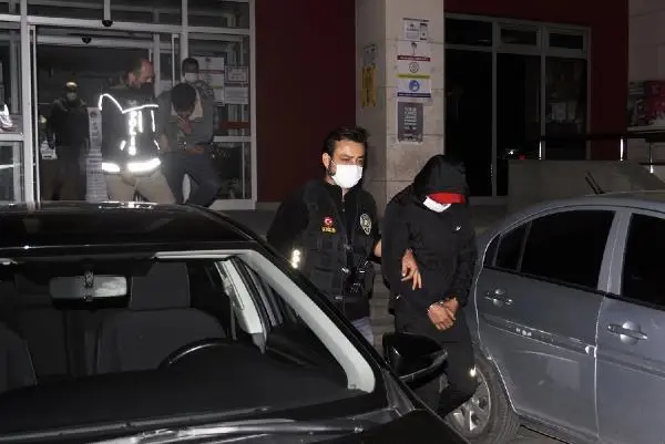 Turgutlu'da uyuşturucu operasyonu: 3 tutuklama Turgutlu'da uyuşturucu operasyonu: 3 tutuklama