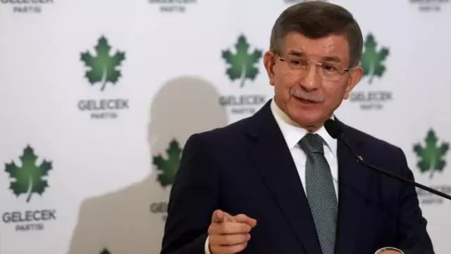 103 amiralin yayınladığı bildiriye bir tepki de Davutoğlu'ndan: Darbe heveslilerine geçit verilemez 103 amiralin yayınladığı bildiriye bir tepki de Davutoğlu'ndan: Darbe heveslilerine geçit verilemez