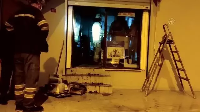 Beykoz'da bir iş yerinde çıkan yangın söndürüldü Beykoz'da bir iş yerinde çıkan yangın söndürüldü