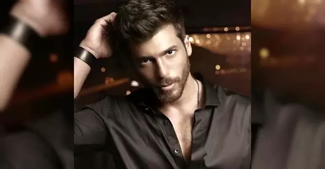Can Yaman'dan baklava şov Can Yaman'dan baklava şov
