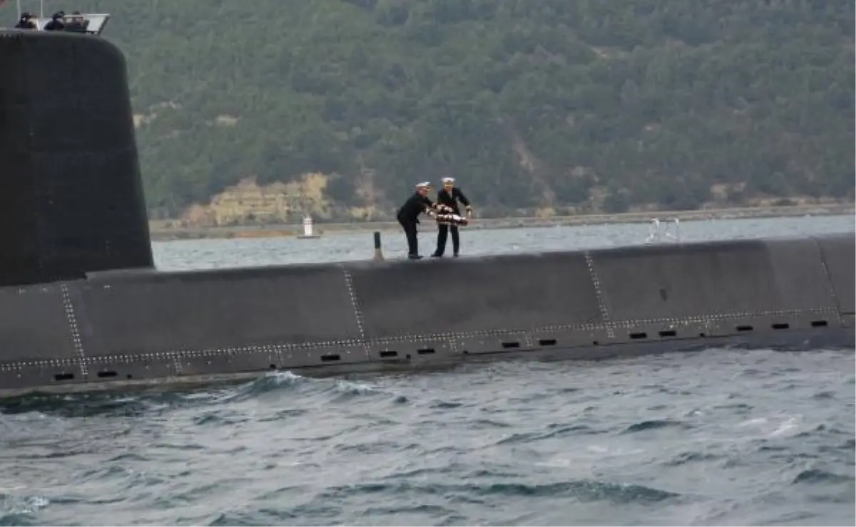 Çanakkale'de, Dumlupınar Denizaltısı şehitleri anıldı
