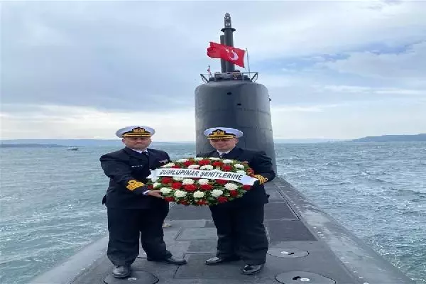 canakkale de dumlupinar denizaltisi sehitleri anildi haberler