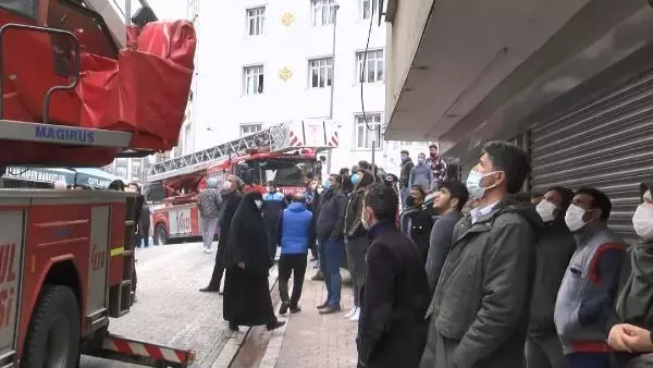 Son dakika haber | Esenyurt'ta yangın paniği; mahsur kalan 7 kişi kurtarıldı