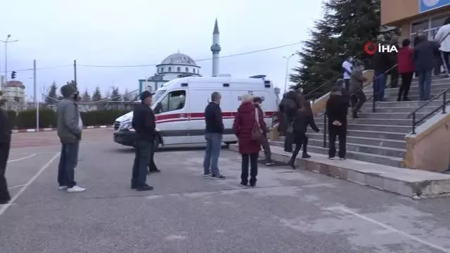 Eskişehir'de 3 bin Bulgaristan Türk'ü oylarını kullandı Eskişehir'de 3 bin Bulgaristan Türk'ü oylarını kullandı