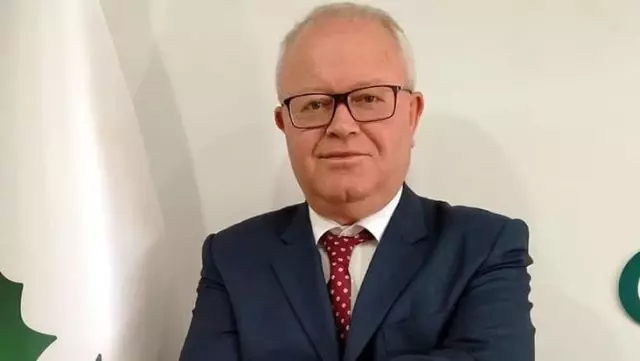 Gelecek Partisi eski il başkanı yine kumar operasyonunda yakalandı, bu kez de ayağını kırdı Gelecek Partisi eski il başkanı yine kumar operasyonunda yakalandı, bu kez de ayağını kırdı