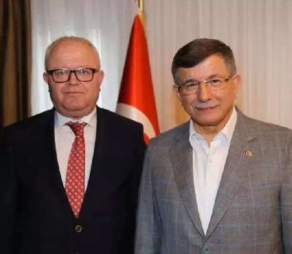 Gelecek Partisi eski il başkanı yine kumar operasyonunda yakalandı, bu kez de ayağını kırdı Gelecek Partisi eski il başkanı yine kumar operasyonunda yakalandı, bu kez de ayağını kırdı