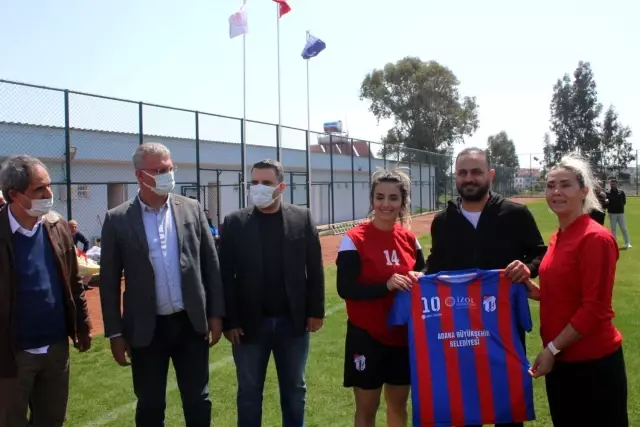 Hasan Şaş'tan kadın futbolculara teknik direktörlük sözü Hasan Şaş'tan kadın futbolculara teknik direktörlük sözü