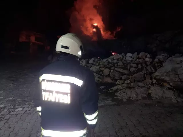 İtfaiye ekiplerinin zamanında müdahalesi faciayı önledi