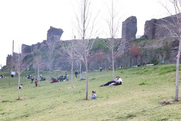 Son dakika haberleri... Koronavirüs vaka sayının arttığı Diyarbakır'da, denetimler sıklaştırıldı