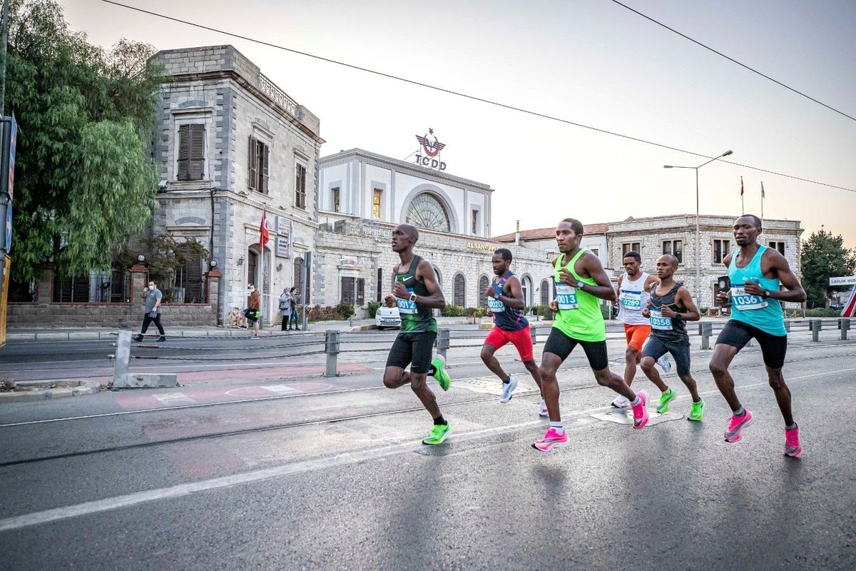 Maratonİzmir heyecanı büyüyor