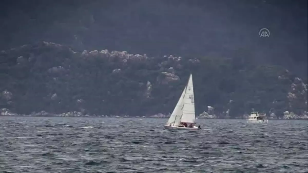 Marmaris'te Erol Metin Erdoğan Kupası Yelkenli Yat Yarışları yapıldı