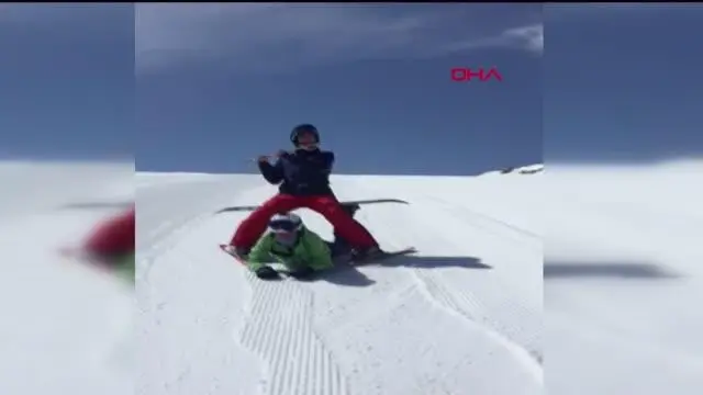 ORDU Müzisyenler yan flüt çalarak kaydı ORDU Müzisyenler yan flüt çalarak kaydı
