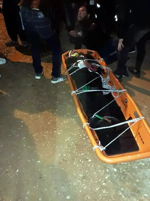 Otomobil 150 metrelik uçurumdan yuvarlandı: 1 ölü, 2 yaralı Otomobil 150 metrelik uçurumdan yuvarlandı: 1 ölü, 2 yaralı