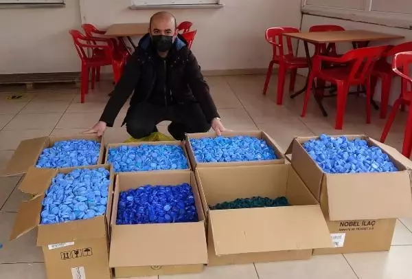 TRABZON PLASTİK KAPAKLA, 8 ENGELLİ TEKERLEKLİ SANDALYEYE KAVUŞTU TRABZON PLASTİK KAPAKLA, 8 ENGELLİ TEKERLEKLİ SANDALYEYE KAVUŞTU