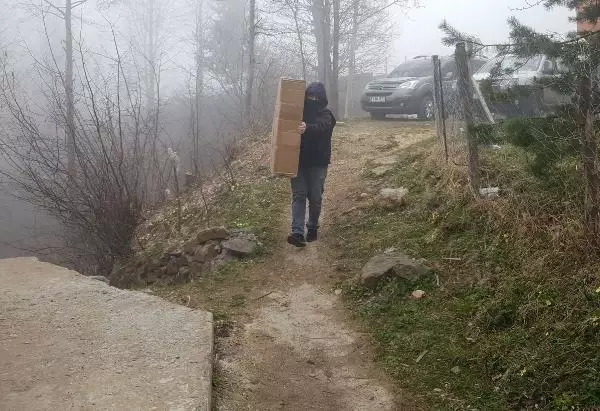 TRABZON PLASTİK KAPAKLA, 8 ENGELLİ TEKERLEKLİ SANDALYEYE KAVUŞTU TRABZON PLASTİK KAPAKLA, 8 ENGELLİ TEKERLEKLİ SANDALYEYE KAVUŞTU