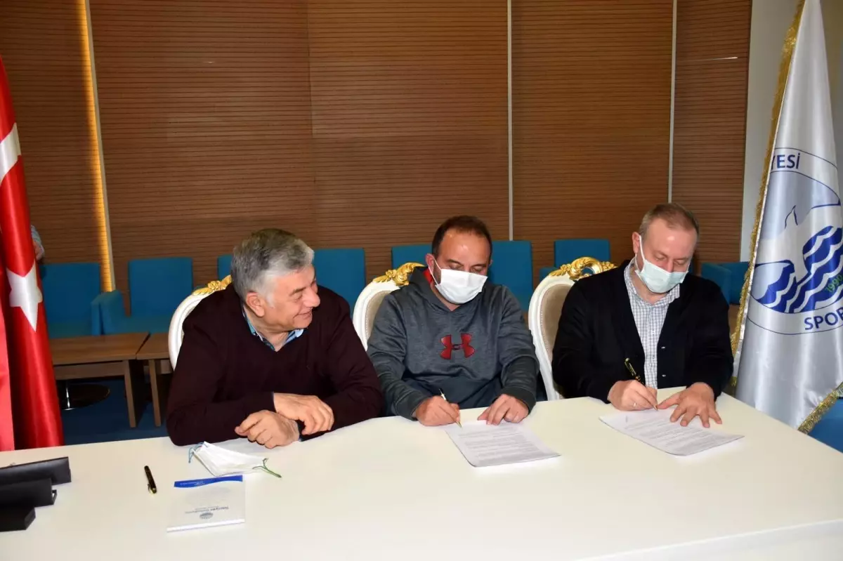 Sarıyer Belediyespor, Gökhan Rahman Çokşen'le yola devam edecek