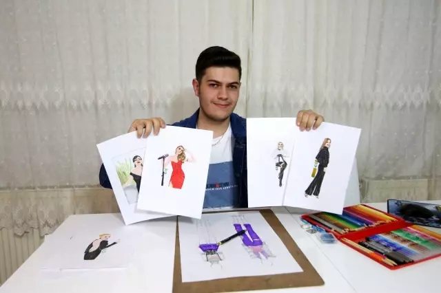 Sivaslı gencin moda çizimleri ünlülerin ilgi odağı oldu Sivaslı gencin moda çizimleri ünlülerin ilgi odağı oldu