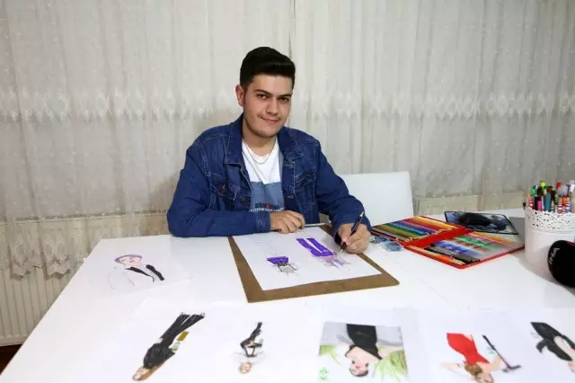 Sivaslı gencin moda çizimleri ünlülerin ilgi odağı oldu Sivaslı gencin moda çizimleri ünlülerin ilgi odağı oldu