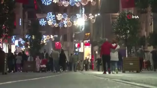 Sokağa çıkma kısıtlamaları sürüyor Sokağa çıkma kısıtlamaları sürüyor