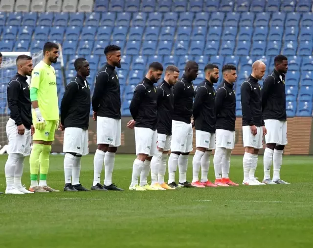 Süper Lig: Medipol Başakşehir: 3 - Yeni Malatyaspor: 1 (Maç sonucu) Süper Lig: Medipol Başakşehir: 3 - Yeni Malatyaspor: 1 (Maç sonucu)