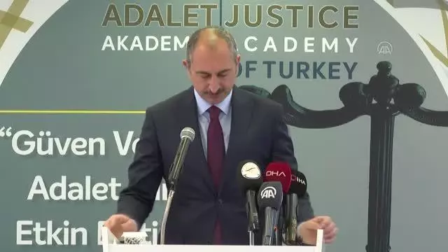 Son dakika haberi! Bakan Gül: Bu güruha hukuk çerçevesinde gerekli cevaplar verilecektir Son dakika haberi! Bakan Gül: Bu güruha hukuk çerçevesinde gerekli cevaplar verilecektir