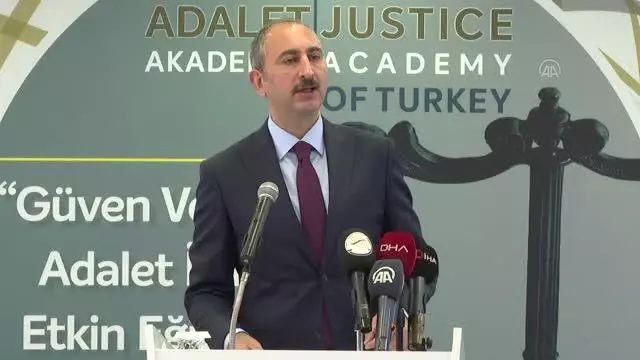 Son dakika haberi! Bakan Gül: Bu güruha hukuk çerçevesinde gerekli cevaplar verilecektir Son dakika haberi! Bakan Gül: Bu güruha hukuk çerçevesinde gerekli cevaplar verilecektir