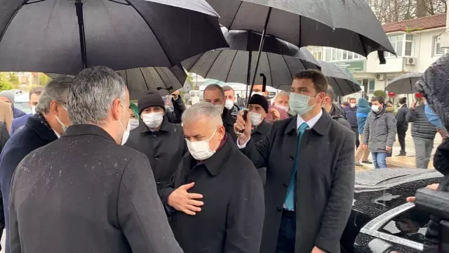 AK Parti Genel Başkanvekili Binali Yıldırım, cenaze törenine katıldı AK Parti Genel Başkanvekili Binali Yıldırım, cenaze törenine katıldı