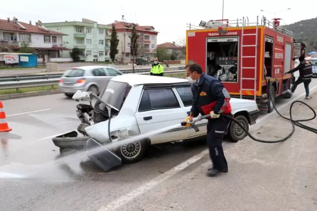 Amasya'da trafik kazası: 2 yaralı Amasya'da trafik kazası: 2 yaralı
