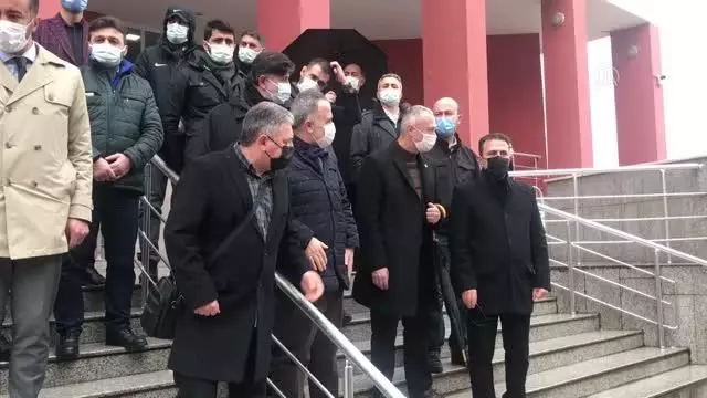 Bazı emekli amirallerin açıklamasına ilişkin suç duyurusunda bulunuldu Bazı emekli amirallerin açıklamasına ilişkin suç duyurusunda bulunuldu