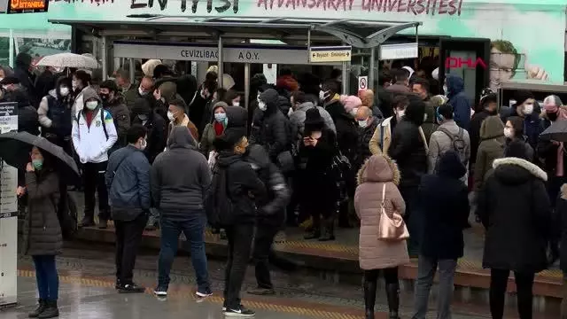 CEVİZLİBAĞ'DA YOĞUNLUK; 'ÜST ÜSTE GELDİK' CEVİZLİBAĞ'DA YOĞUNLUK; 'ÜST ÜSTE GELDİK'
