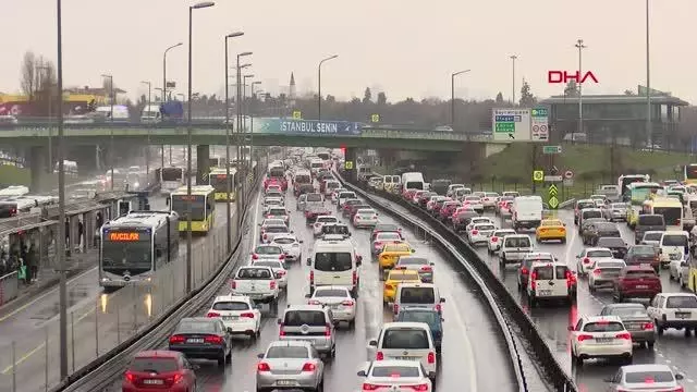 CEVİZLİBAĞ'DA YOĞUNLUK; 'ÜST ÜSTE GELDİK' CEVİZLİBAĞ'DA YOĞUNLUK; 'ÜST ÜSTE GELDİK'