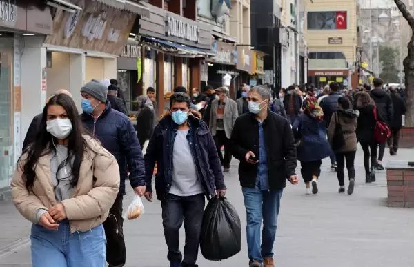 'Çok yüksek riskli' Kayseri'de kısıtlama sonrası yoğunluk 'Çok yüksek riskli' Kayseri'de kısıtlama sonrası yoğunluk