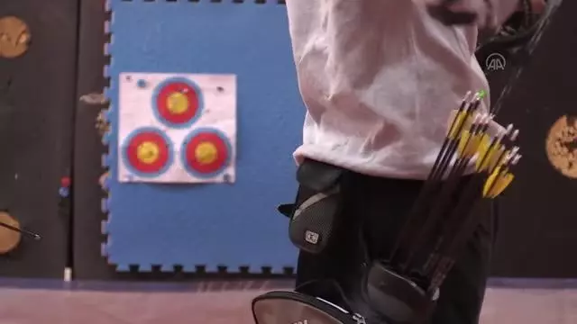 Engel tanımayan antrenör geleceğin okçularını yetiştiriyor Engel tanımayan antrenör geleceğin okçularını yetiştiriyor