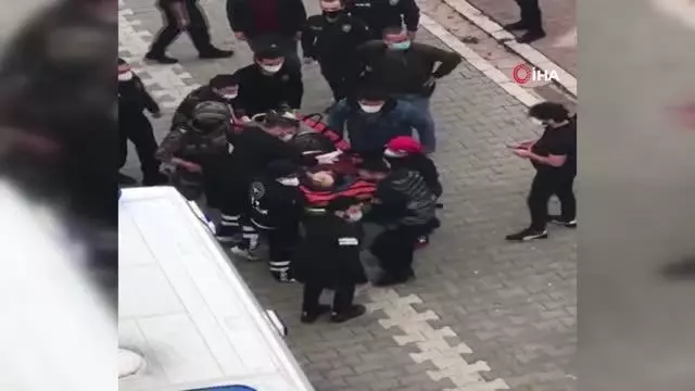 Gürültü nedeniyle 2 komşusunu öldüren Akın Aydın'ın yargılanmasına başlandı Gürültü nedeniyle 2 komşusunu öldüren Akın Aydın'ın yargılanmasına başlandı