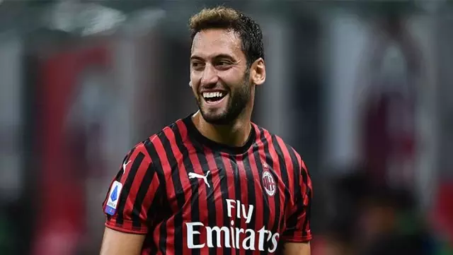 Juventus, Chelsea and Arsenal are in circuit for Hakan Çalhanoğlu Juventus, Chelsea and Arsenal are in circuit for Hakan Çalhanoğlu