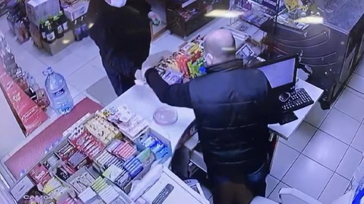İstanbul'da yarım milyonluk vurgun yapan 'mendilci' çetesi çökertildi