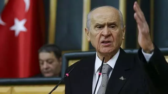MHP'de Montrö bildirisine imza atan eski vekil Ertuğrul Kumcuoğlu kesin ihraç talebiyle disipline sevk edildi MHP'de Montrö bildirisine imza atan eski vekil Ertuğrul Kumcuoğlu kesin ihraç talebiyle disipline sevk edildi