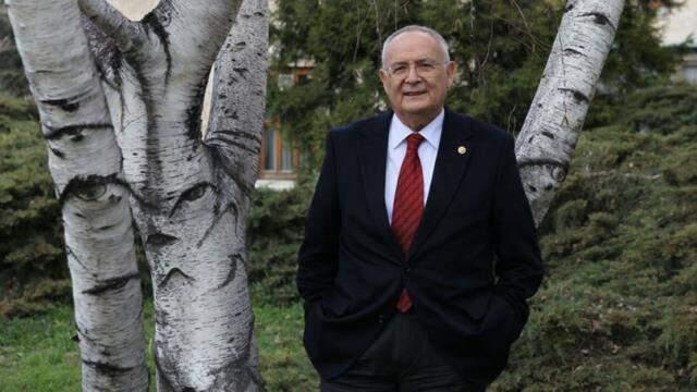 MHP'de Montrö bildirisine imza atan eski vekil Ertuğrul Kumcuoğlu kesin ihraç talebiyle disipline sevk edildi MHP'de Montrö bildirisine imza atan eski vekil Ertuğrul Kumcuoğlu kesin ihraç talebiyle disipline sevk edildi