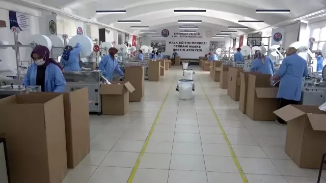 Milli Eğitim Bakanı Selçuk: 'Kırıkkale'de 183 milyon maske üretildi' Milli Eğitim Bakanı Selçuk: 'Kırıkkale'de 183 milyon maske üretildi'