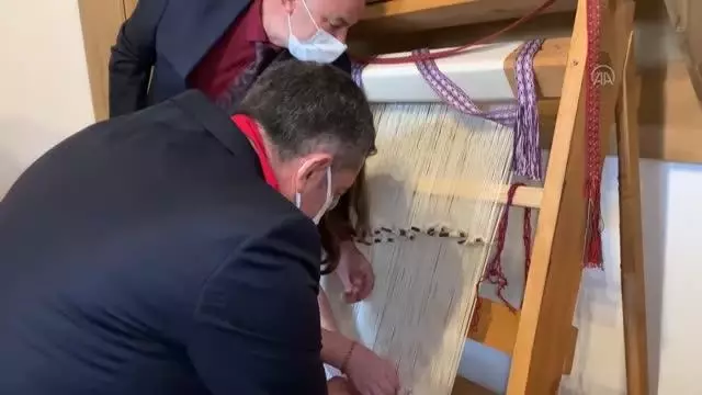 Milli Eğitim Bakanı Selçuk, Masal Evi'ni gezdi Milli Eğitim Bakanı Selçuk, Masal Evi'ni gezdi