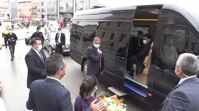 Milli Eğitim Bakanı Selçuk, Sivas'ta yapımı tamamlanan eğitim tesislerinin toplu açılış töreninde konuştu Milli Eğitim Bakanı Selçuk, Sivas'ta yapımı tamamlanan eğitim tesislerinin toplu açılış töreninde konuştu