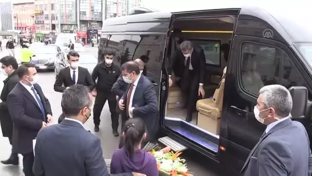 Milli Eğitim Bakanı Selçuk, Sivas'ta yapımı tamamlanan eğitim tesislerinin toplu açılış töreninde konuştu Milli Eğitim Bakanı Selçuk, Sivas'ta yapımı tamamlanan eğitim tesislerinin toplu açılış töreninde konuştu