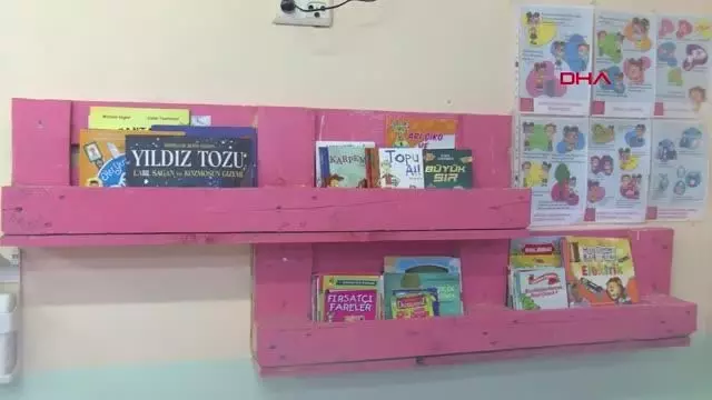 Öğrencileri okula alıştırmak için duvarları, sıraları, zemini boyadılar