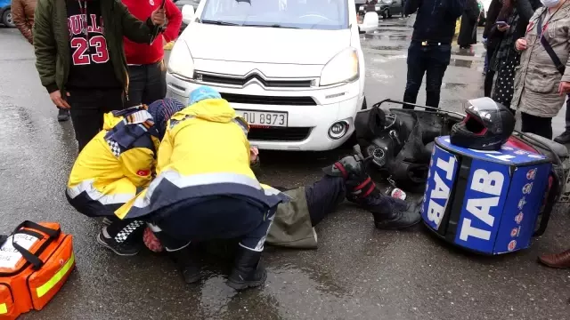 Son dakika: Otoparktan çıkan aracın kuryeye çarptığı anlar kamerada